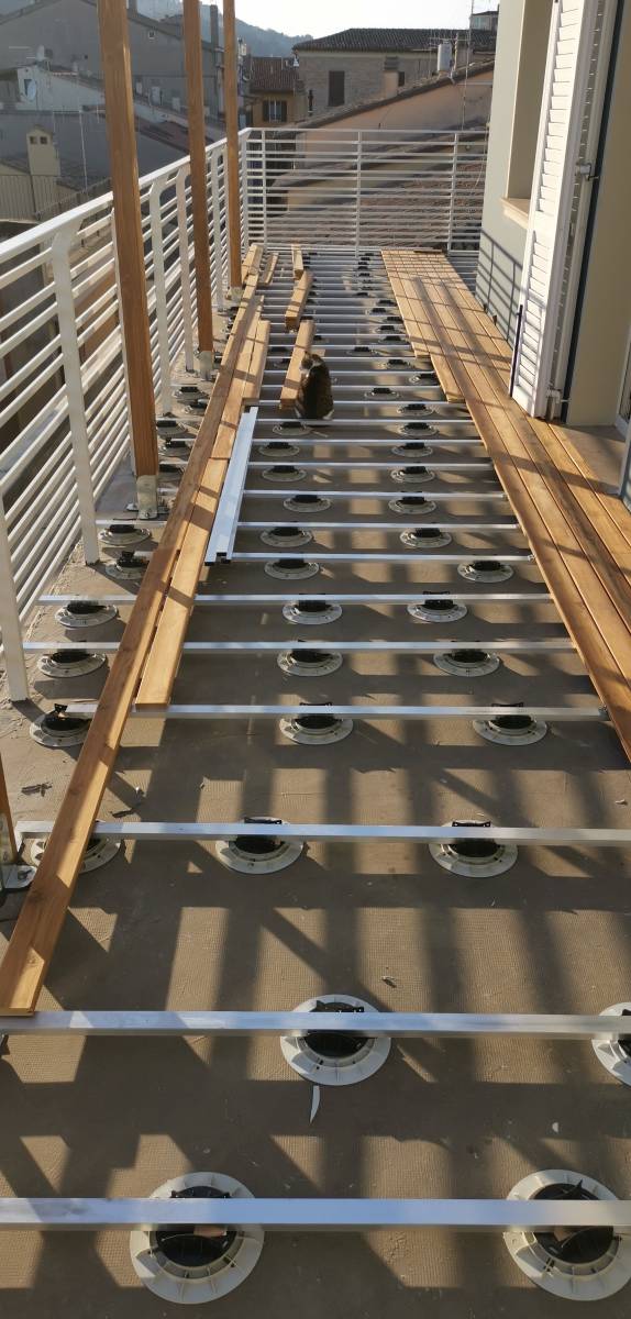 KIT COMPLETO | 20m² Decking In Legno Con Clip GRAD | Listelli In Merbau - Foto 10