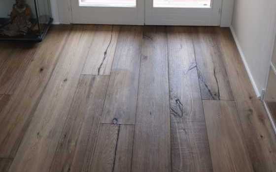 spazzolatura parquet rustico in rovere prefinito